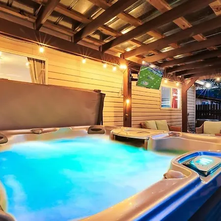 8 Mi Lackland Afb Bmt Hottub Game Room Bocce Ball